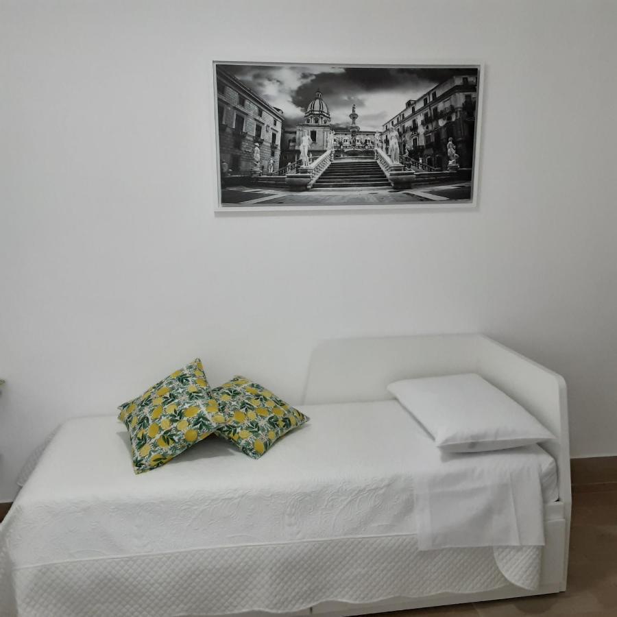 Hotel La Camera Di Stella - Ai Normanni Palermo Exterior foto