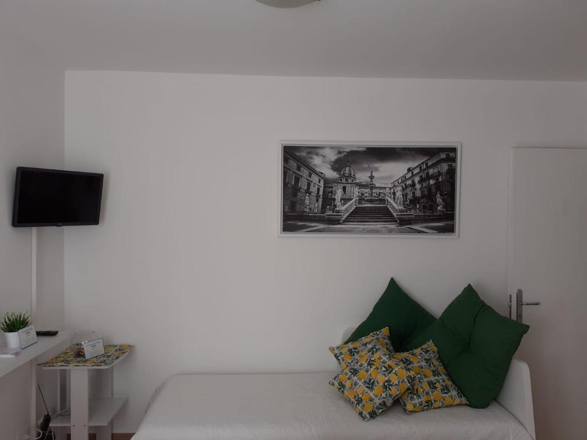 Hotel La Camera Di Stella - Ai Normanni Palermo Exterior foto